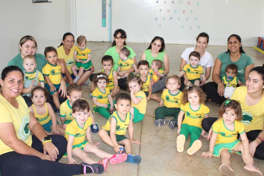 Baby da Tarde no Projeto da Cor Vermelha.